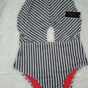 NWT Juicy swimsuit black and white Size XL